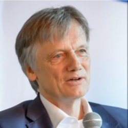 Prof. Dr. Thorsten Posselt, Geschäftsführender Institutsleiter des Fraunhofer-Zentrums für Internationales Management und Wissensökonomie