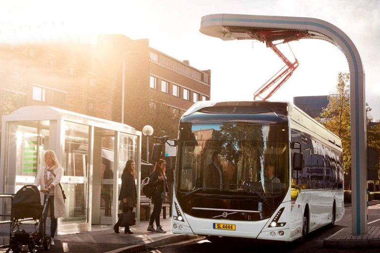 quatre-bus-urbains-100-electriques-vont-remplacer-les-bus-diesel-a-differdange-en-mai-prochain-c-est-une-premiere-mondiale-photo-dr-1486313772